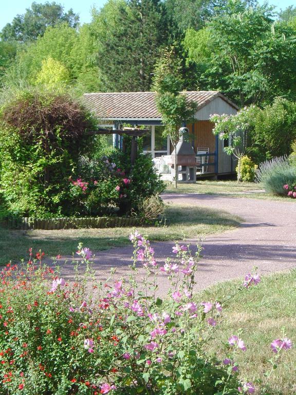 Le Clos Fleuri Hotel Médis Szoba fotó