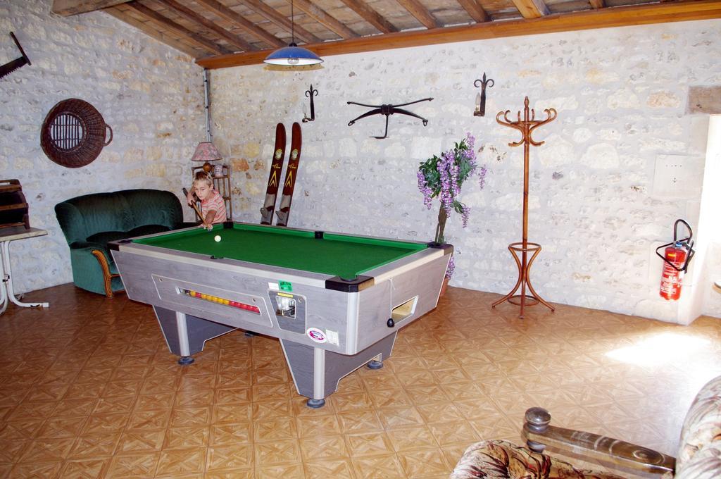 Le Clos Fleuri Hotel Médis Kültér fotó